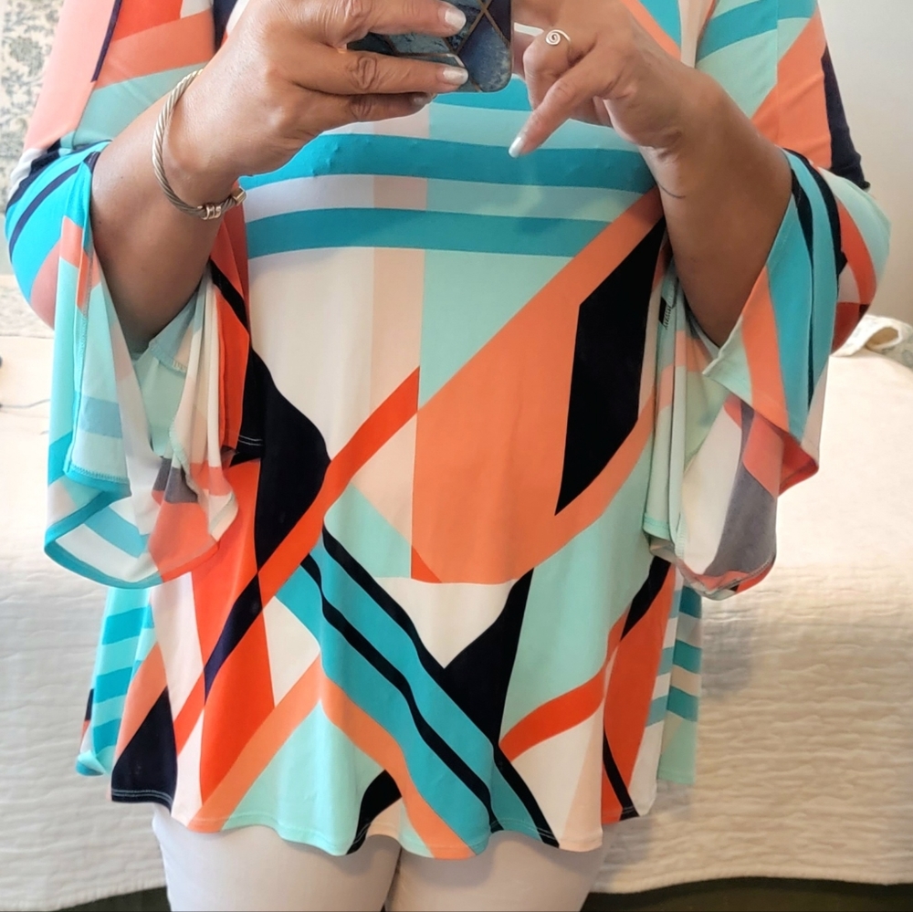 Geometric patterned blouse - Picture 3 of 5